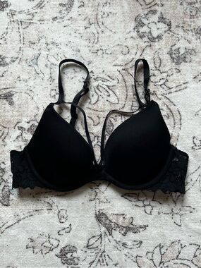 La Senza Black Lace Push Up Bra Strappy Cage Detail Size 32A